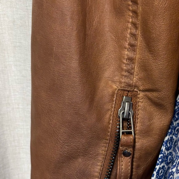 Max Studio Tan Leather Moto Jacket Fitted Silhouette - Picture 13 of 16